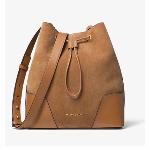 SOLD⛔️Authentic MK Suede/Leather bucket w pouch - Picture 3 of 8